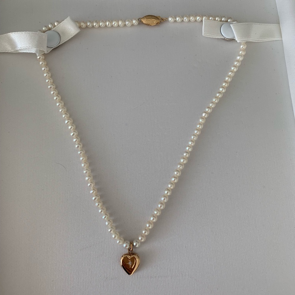 Pearl necklace